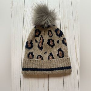 Leopard print beanie excellent condition